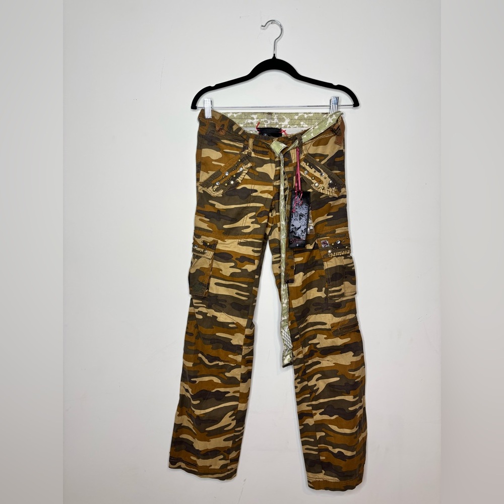 Miss Me Camo Cargo Pants with Stud  Details Size Small